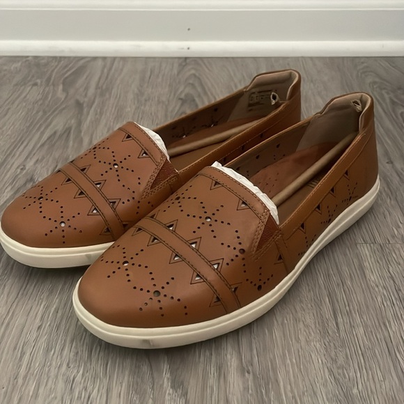 Cobb Hill new Pennifield Tan Leather Loafers Size 7.5 - Picture 2 of 10